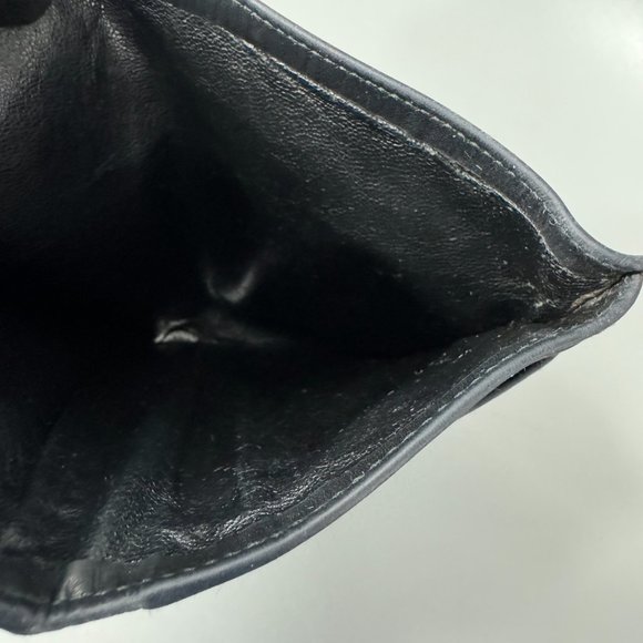 Authentic Vintage Gucci Dark Blue Soft Leather Bi-fold Wallet - Picture 13 of 16